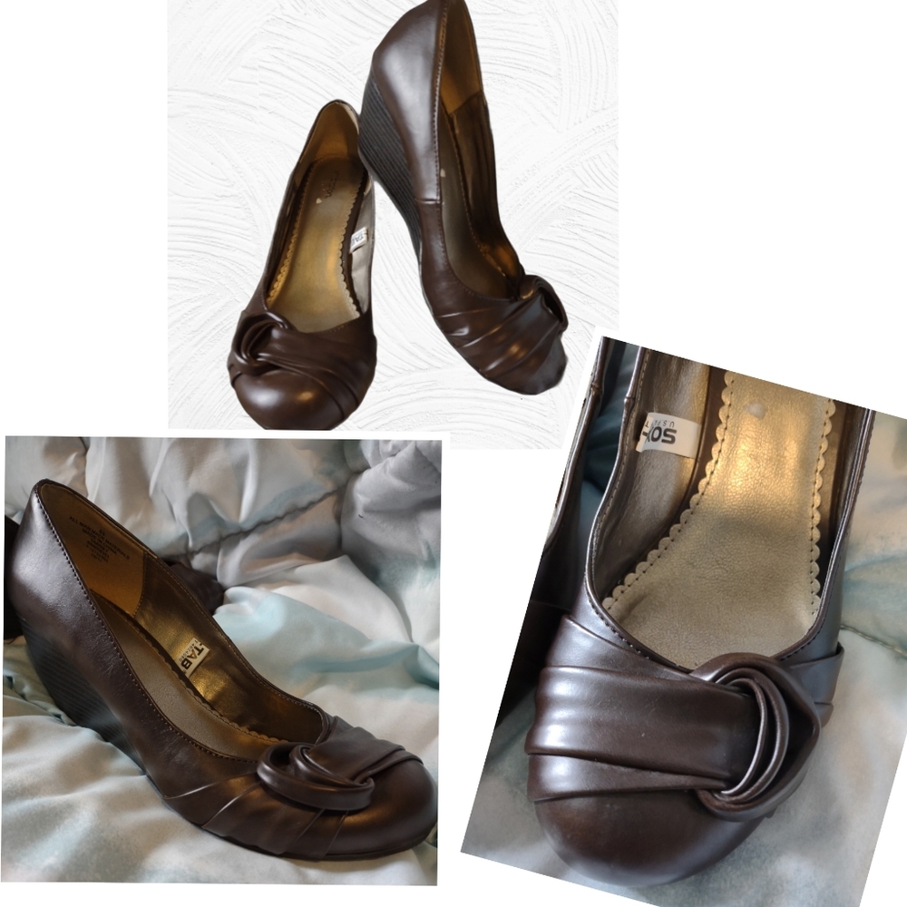 NWOT brown round toe wedge